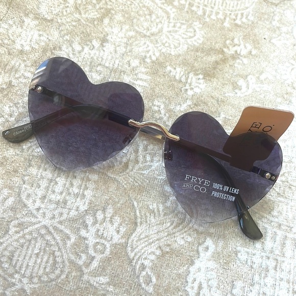 Brand New Frye & Co Heart Shape Sunglasses Beveled Gradient Lens 100% UV Protect main image 8